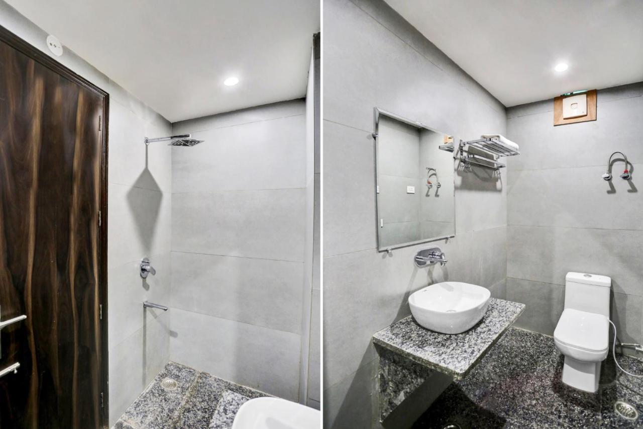 Collection O D Crown Hotel